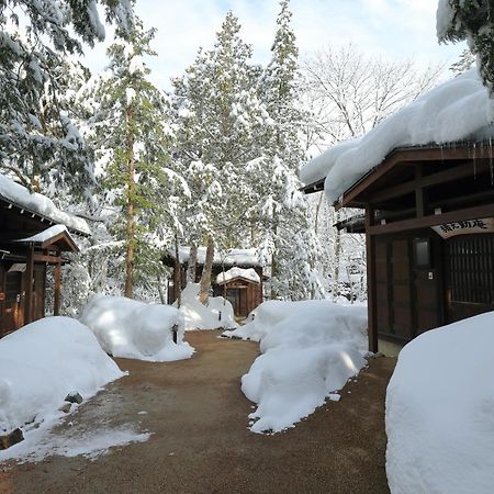 Hirayunomori Hotel Takayama  Bagian luar foto